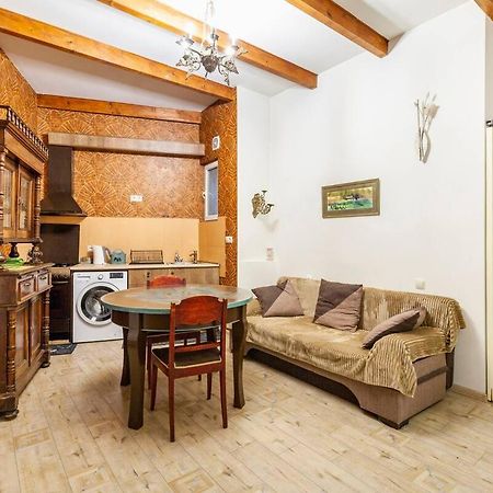 Art House Petunia Apartment Tbilisi Exterior photo