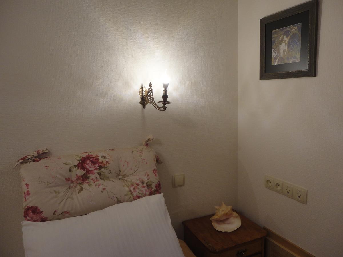 Art House Petunia Apartment Tbilisi Exterior photo