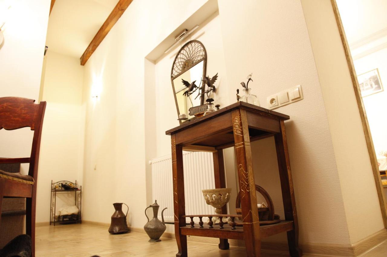 Art House Petunia Apartment Tbilisi Exterior photo